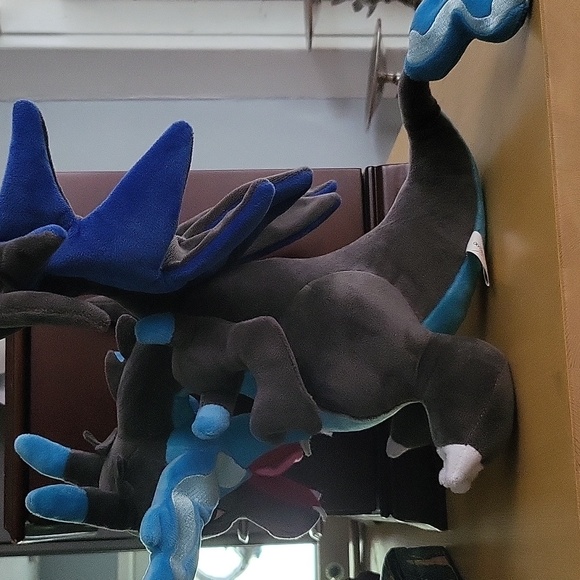 Mega Charizard X Pokémon - Picture 2 of 4